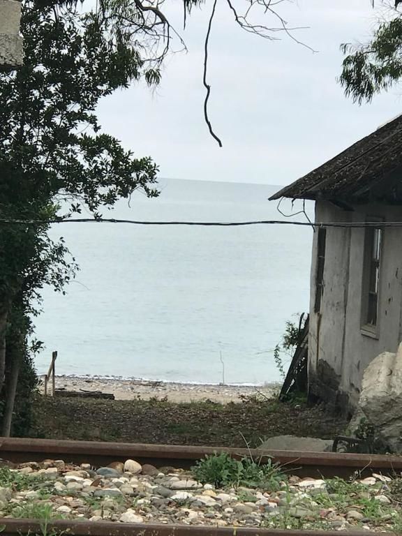 Дома для отпуска Гостевой дом прямо у моря рядом со столицей Сухум
